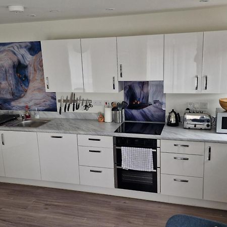 אקסמות' Number 15 Luxurious Two Bedroom Apartment מראה חיצוני תמונה