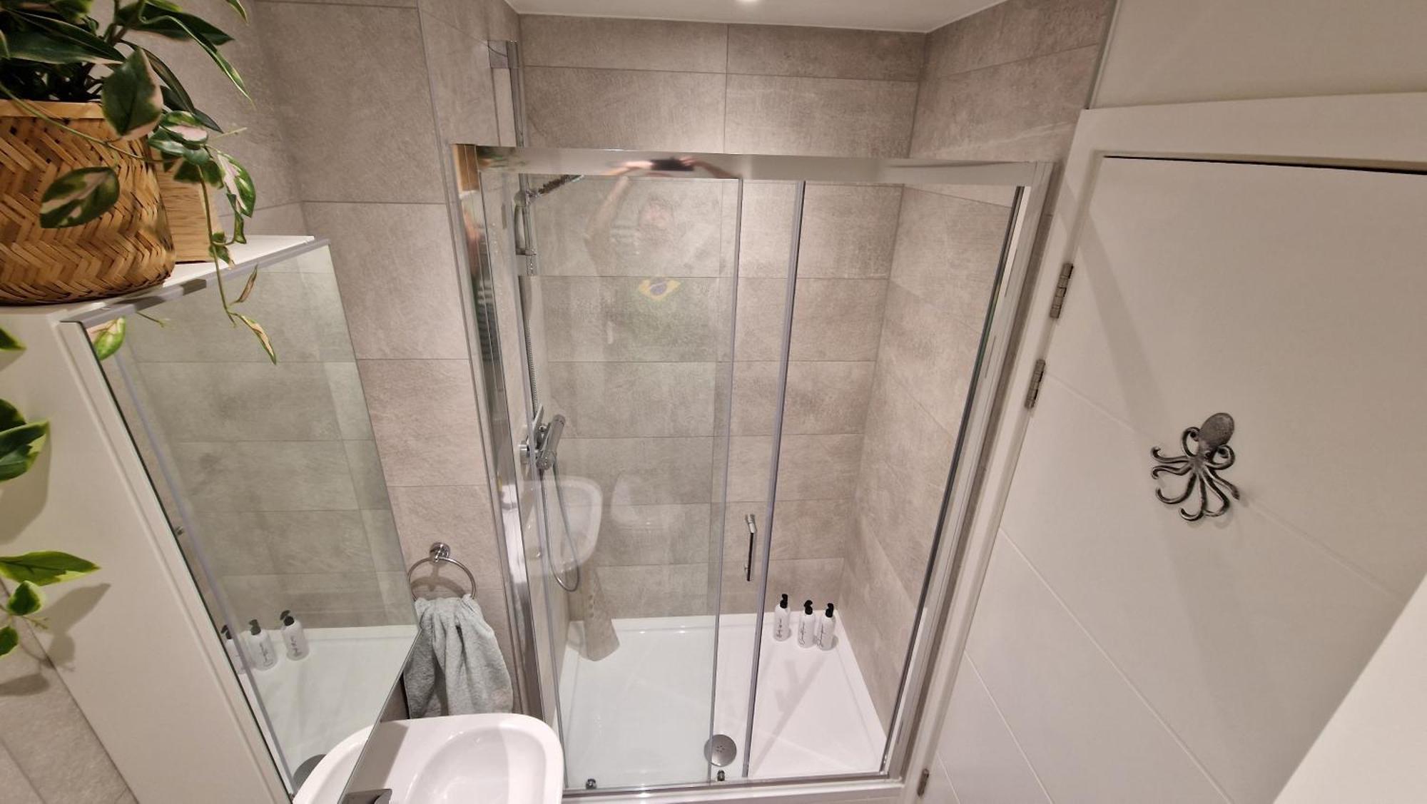 אקסמות' Number 15 Luxurious Two Bedroom Apartment מראה חיצוני תמונה